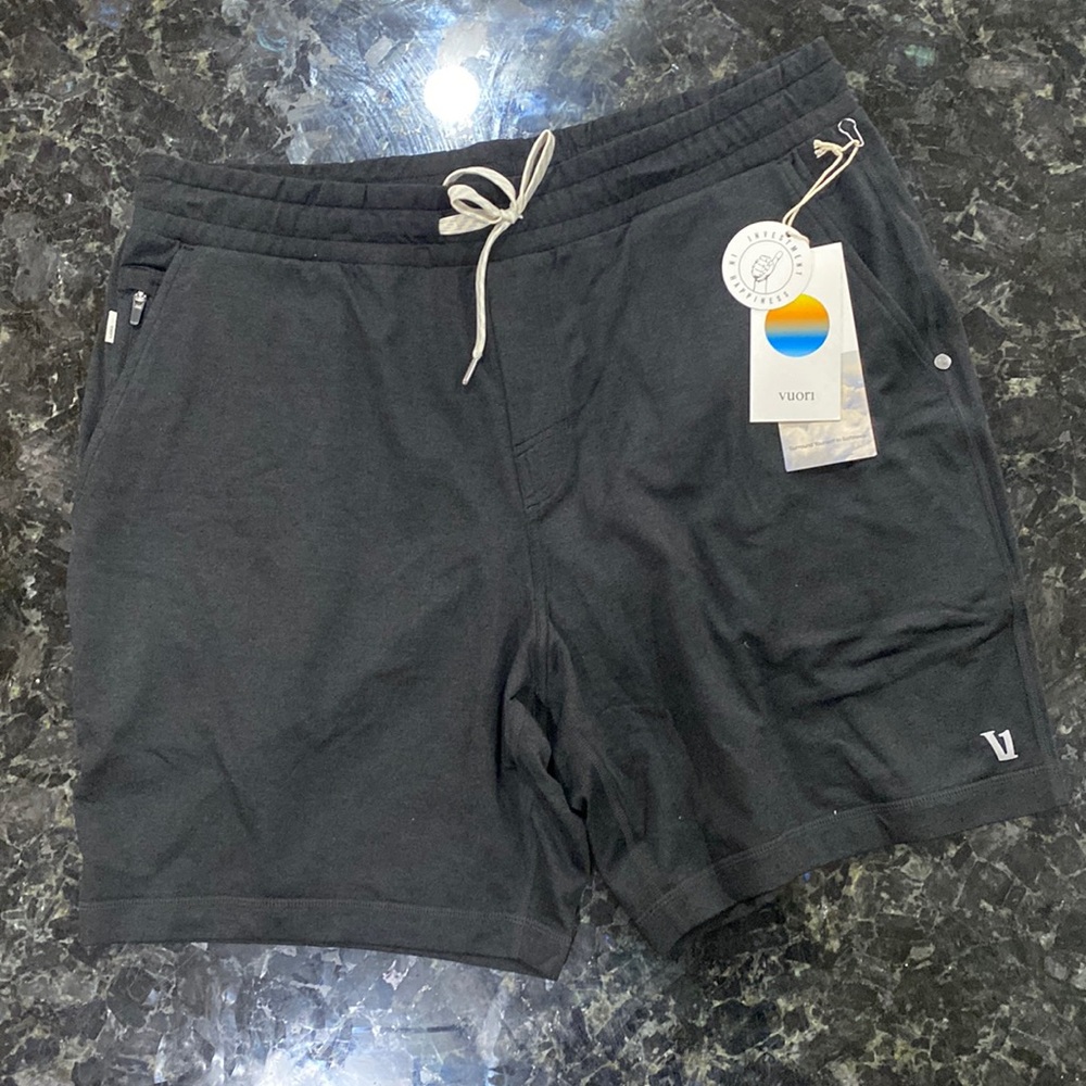 Men’s Vuori Ponto Shorts